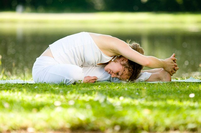 Benefícios da prática regular de yoga